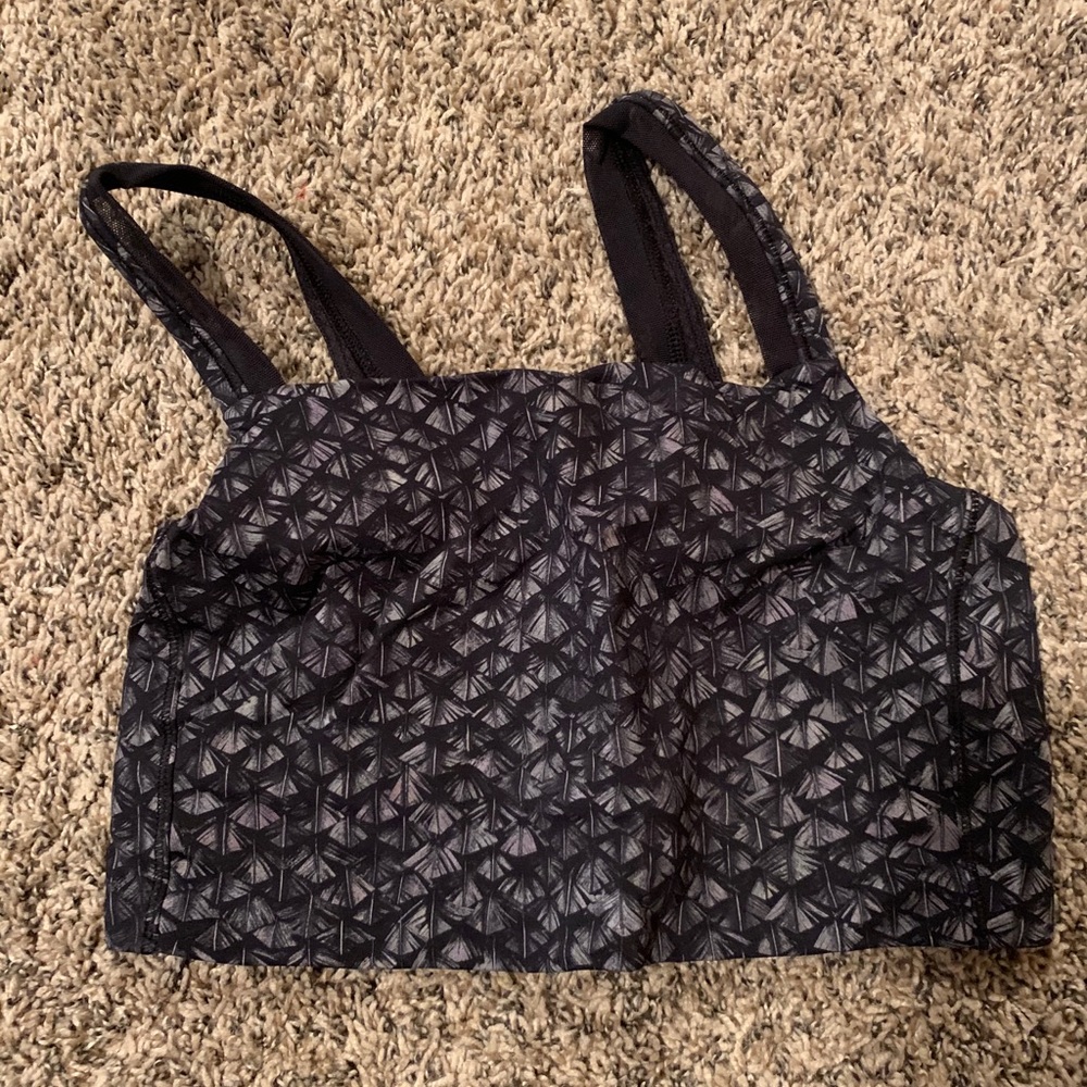 Lululemon sports bra